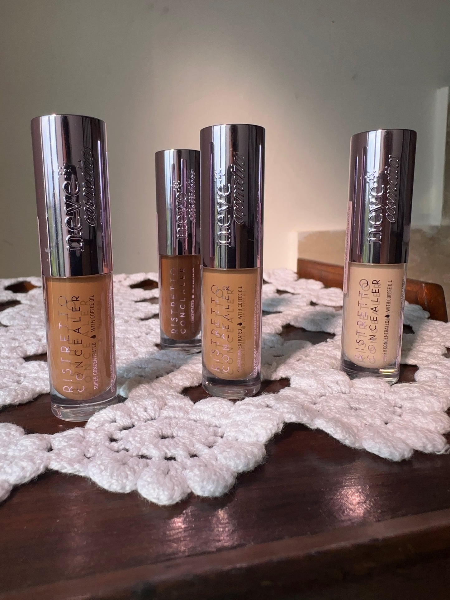 Ristretto Concealer Neve Cosmetics – Il correttore concentrato per chi vuole coprire tanto con una goccia